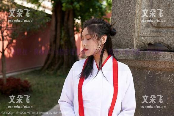 蜜桃社 - 琳琳ailin的白裙在线求生术，这裙子能拯救一切尴尬么？