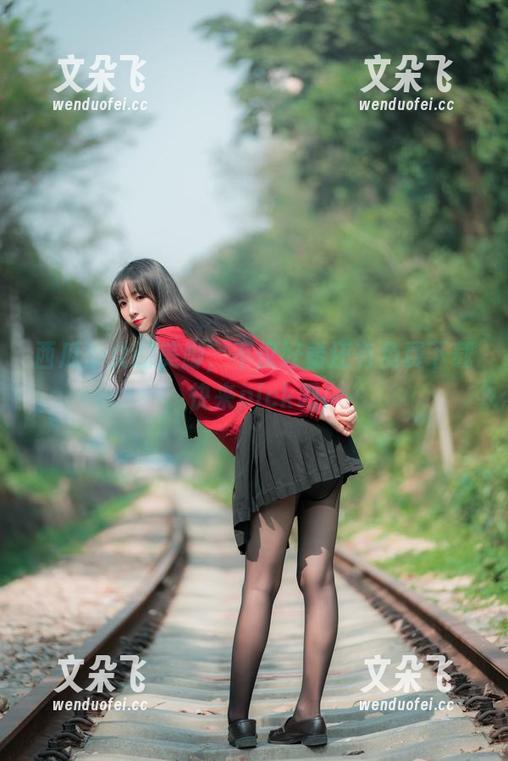 西瓜少女的美脚，不仅好看还有免费下载，快来pick吧！