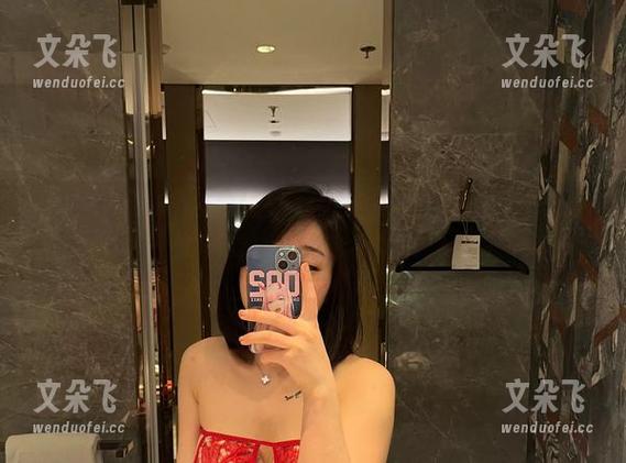 微密圈 - 给你一张原图，欣赏詹詹的《死库水》，脑海中却开始飘远——这水能喝吗？