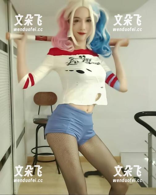 轩子巨二兔 微密圈 - 轩子巨二兔短发的凝光,高清照片里显得格外清新,就像走出了画里的仙子。