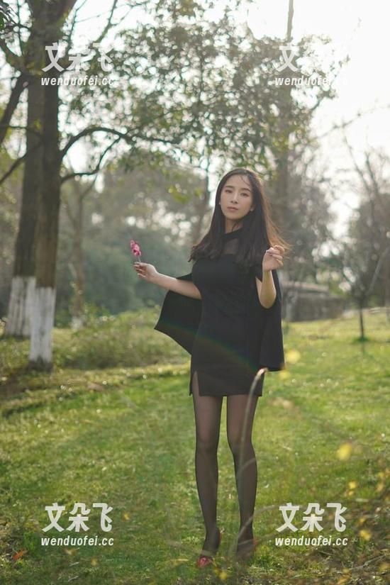 微密圈 - 去图库找辣妈女神的内衣作品，呃，是时候刷新你的眼界了。