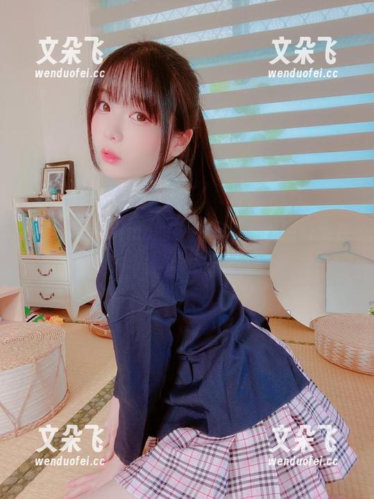 翻看霜月shimo的少女写真，美图好像在说话
