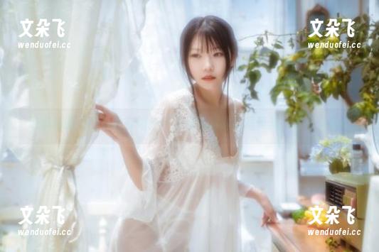 谁说制服不可以也有阳光？香草喵露露的写真集，等你下载！
