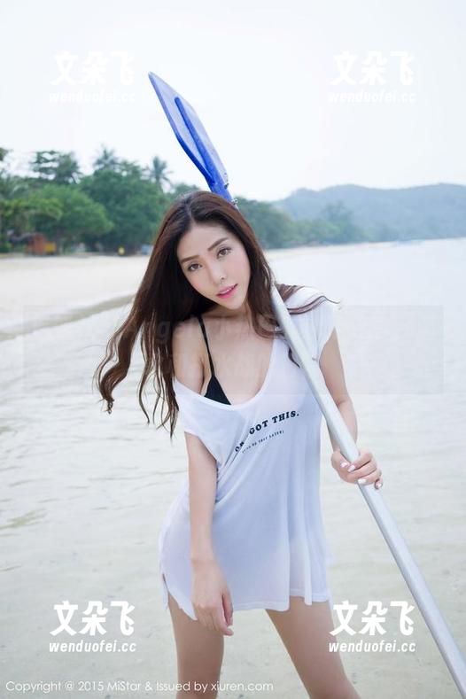 魅妍社 - Angela小热巴的泳池分享，潜水和打水战的日常